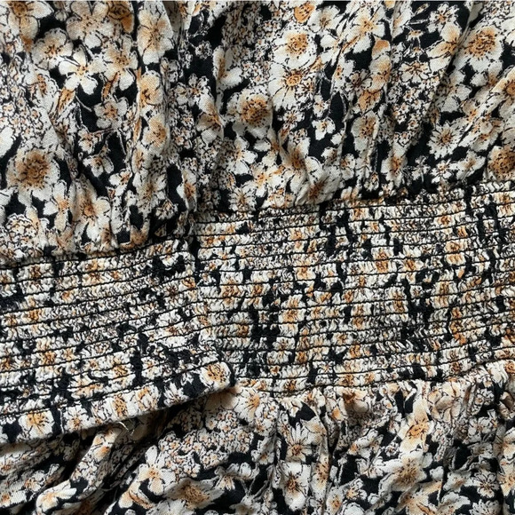 Patrons of Peace - Women’s Small Floral Dress - Picture 4 of 8